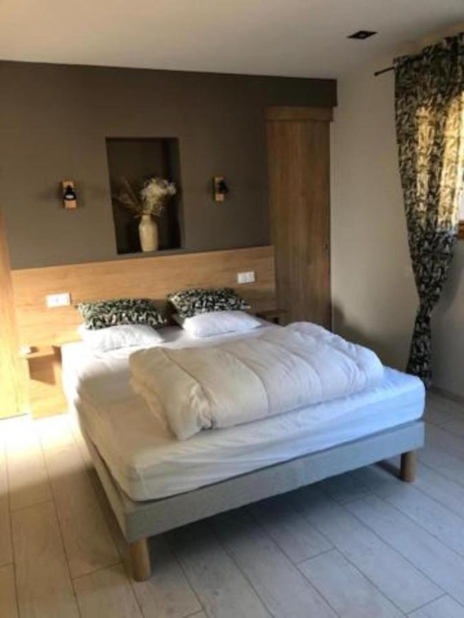 Gite Du Travers Villa Sebrazac Esterno foto